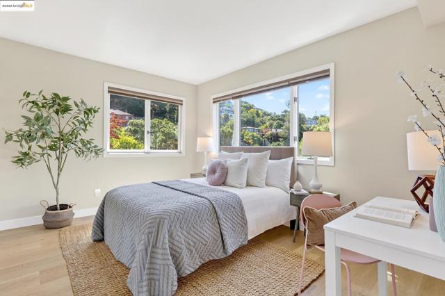 6330 Swainland Rd, Oakland CA: https://media.crmls.org/mediaz/948e1fa8-6841-499c-8a57-c2a6e5d7c8b1.jpg