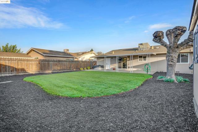 1166 Hibiscus Way, Livermore CA: https://media.crmls.org/mediaz/948f3fe2-981b-484b-9106-e147c08d2ca6.jpg