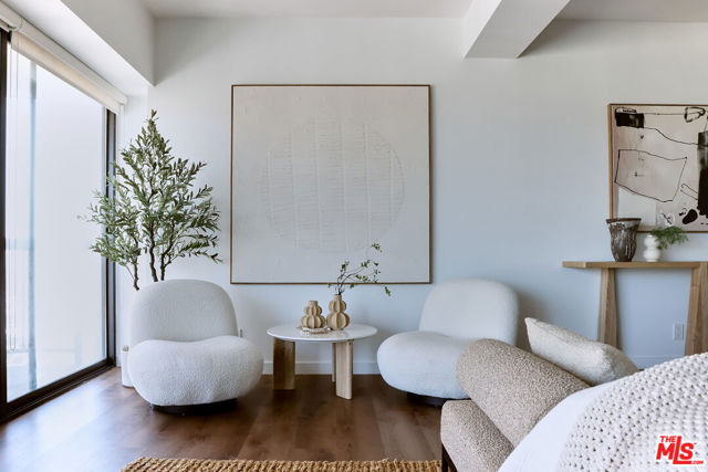 10790 Wilshire Boulevard, Los Angeles CA: https://media.crmls.org/mediaz/948f42ee-970e-4d40-b480-43d41c4c81a3.jpg