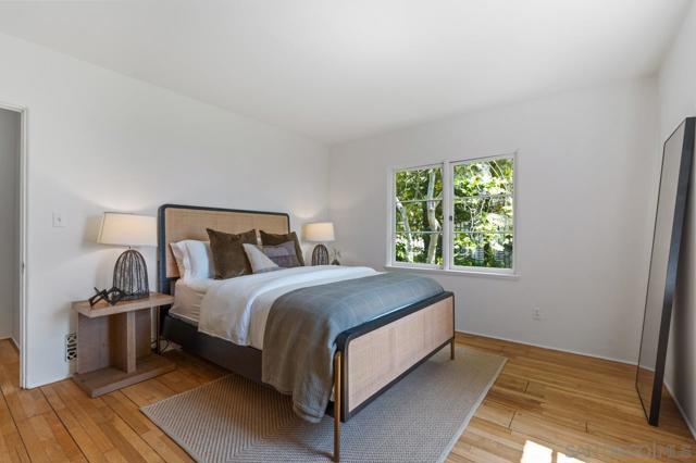 7316 Encelia Dr., La Jolla CA: https://media.crmls.org/mediaz/94900eeb-8b21-4c4f-98f2-ea657fa7a88f.jpg