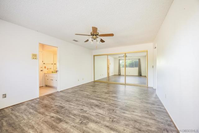 26463 Hamre Pl, Hemet CA: https://media.crmls.org/mediaz/94905f74-fe17-42ac-aa97-a0d8a082526c.jpg