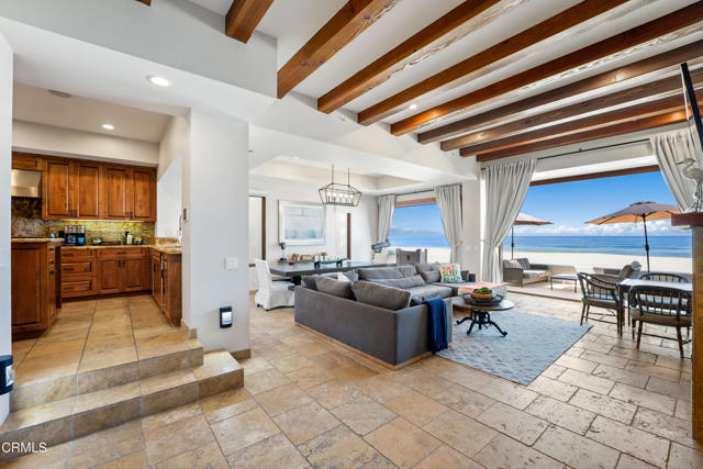 Detail Gallery Image 9 of 63 For 1417 Marine Way, Oxnard,  CA 93035 - 5 Beds | 4/1 Baths