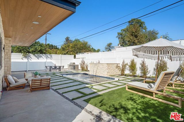 17509 Martha Street photo 43