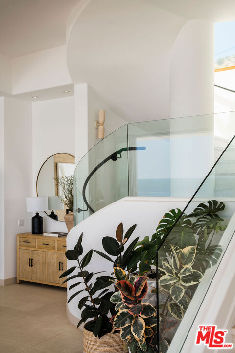 26520 Latigo Shore Drive, Malibu CA: https://media.crmls.org/mediaz/949108ff-51d1-4900-bb25-adb17000f271.jpg