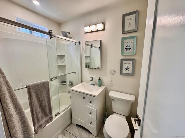 713 San Jose Pl, San Diego CA: https://media.crmls.org/mediaz/94910e66-b4d5-46ea-acab-bf4cef4e2612.jpg