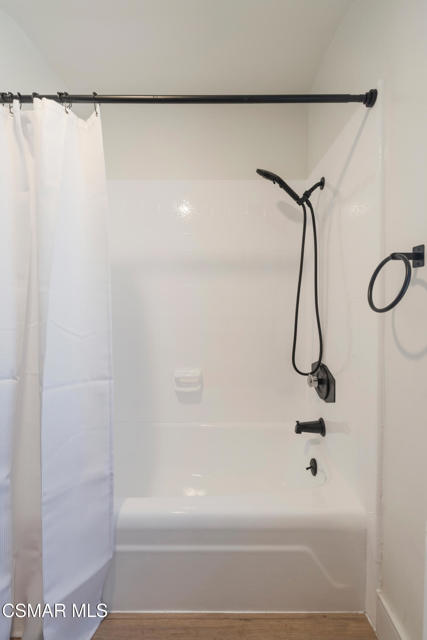 4524 Greengate Court, Westlake Village CA: https://media.crmls.org/mediaz/9491c14d-851b-4b79-910c-6210ec1e2906.jpg