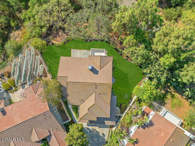 1636 Meadowglen Court, Newbury Park CA: https://media.crmls.org/mediaz/9491ebdb-8775-49e9-b391-bd1e6c8f8fdb.jpg