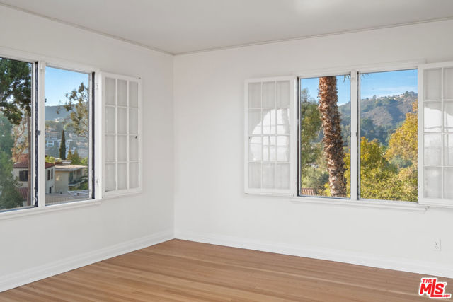 2063 Grace Avenue, Los Angeles CA: https://media.crmls.org/mediaz/9492669b-bbaf-43d9-b2fa-ba6a92d31ce4.jpg