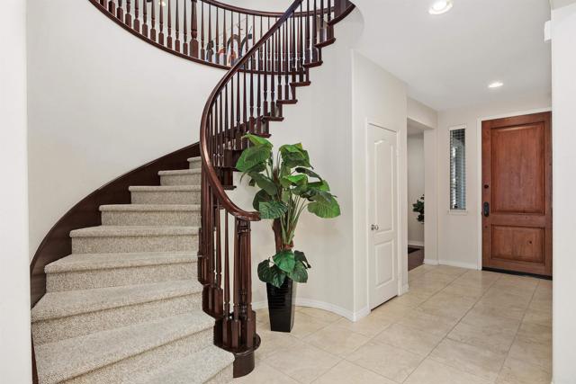 2258 Aventurine Place, Carlsbad CA: https://media.crmls.org/mediaz/94942449-273e-4d2c-b4d8-fe0793076a83.jpg