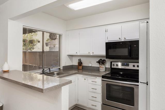 Detail Gallery Image 7 of 30 For 7980 Mission Center Ct. #F,  San Diego,  CA 92108 - 1 Beds | 1 Baths