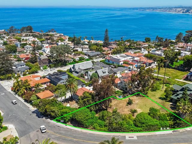 1428 Soledad Ave, La Jolla CA: https://media.crmls.org/mediaz/9494b6bf-739f-40ea-a223-5f5f974b8177.jpg