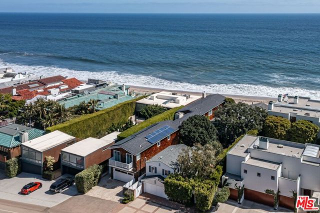 23812 Malibu Road, Malibu CA: https://media.crmls.org/mediaz/9495696b-795c-4dbb-93ee-cf453222ef14.jpg