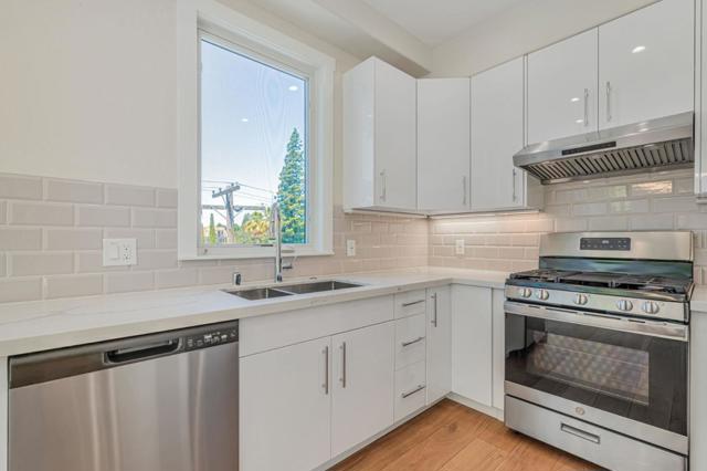 1667 San Carlos Avenue, San Carlos CA: https://media.crmls.org/mediaz/94974878-037e-48f3-8ca7-e36dcb8cd085.jpg