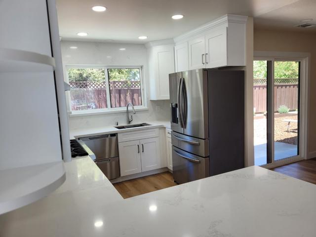 315 Colleen Court, Morgan Hill CA: https://media.crmls.org/mediaz/94975579-75c1-4a85-91f8-e446d6e671f5.jpg