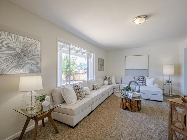 917 Sir Francis Avenue, Capitola CA: https://media.crmls.org/mediaz/9497f18b-68d3-4668-b1a2-1e6918ad61e9.jpg
