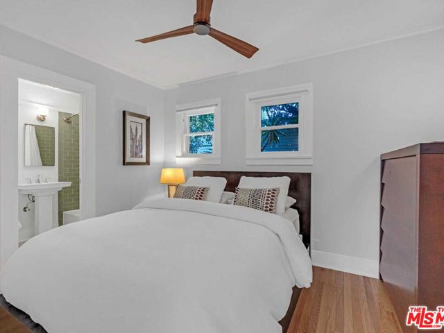 7024 De Longpre Avenue, Los Angeles CA: https://media.crmls.org/mediaz/94980023-19a3-4a92-8519-6c62a296bff8.jpg
