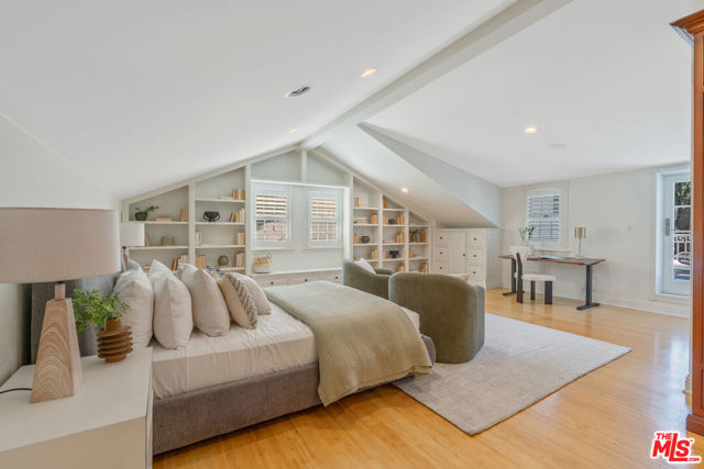 Image 39 of 57 For 632 Arden Boulevard