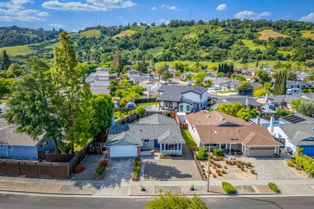 702 Cree Drive, San Jose CA: https://media.crmls.org/mediaz/949928d9-c049-4773-bdc1-384932de07c4.jpg