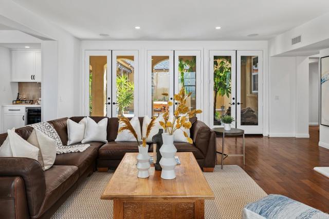 7661 Sitio Algodon, Carlsbad CA: https://media.crmls.org/mediaz/949950e9-3d89-4766-a56e-00c572f05d5c.jpg