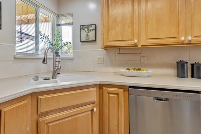 1494 Stone Creek Drive, San Jose CA: https://media.crmls.org/mediaz/949bac0f-78c8-4028-8417-985c4a3ac064.jpg