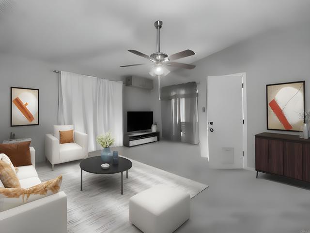 Home for Sale in Lakeside