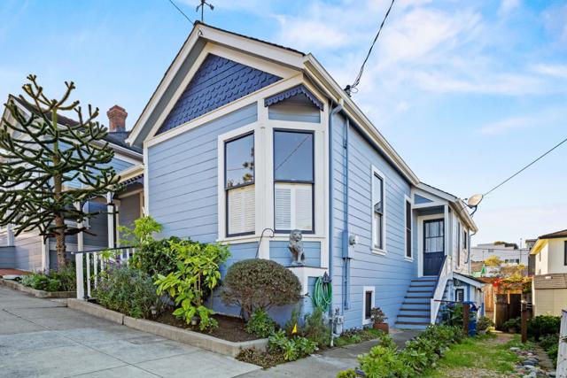 218 14th Street, Pacific Grove CA: https://media.crmls.org/mediaz/949c4918-a4a7-42dc-b0fe-2f31c955feb1.jpg