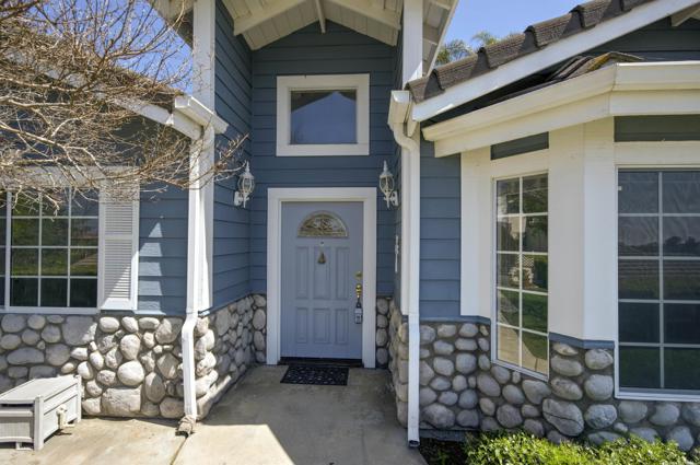 223 Presley Place, Vista CA: https://media.crmls.org/mediaz/949c6da0-f45e-4212-a753-a0033724d476.jpg