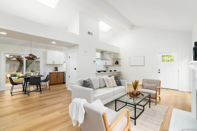 1130 Lake Ridge Dr, San Marcos CA: https://media.crmls.org/mediaz/949ce1e3-9d6b-49b8-885d-b53069b7df67.jpg