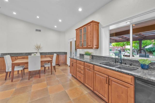 23540 Oriente Way, Ramona CA: https://media.crmls.org/mediaz/949d68a7-037d-43f3-b9da-02f6b1a713fd.jpg