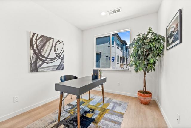 1976 Tarob Court, Milpitas CA: https://media.crmls.org/mediaz/949dd8af-5200-46cc-bb88-39f6487b60a4.jpg