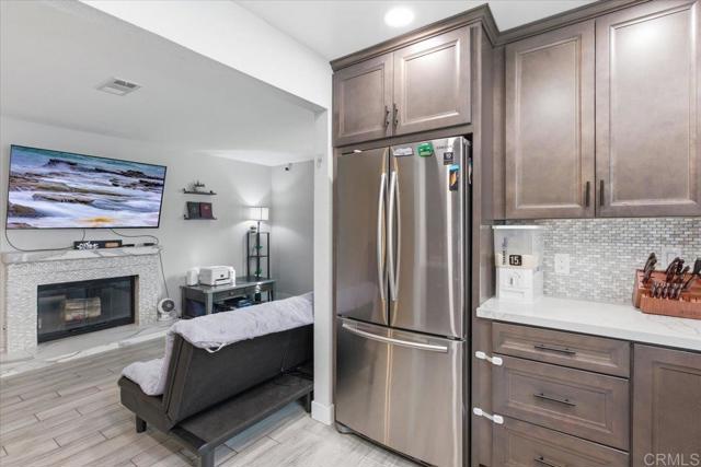 Detail Gallery Image 6 of 48 For 353 61st St, San Diego,  CA 92114 - 3 Beds | 3 Baths