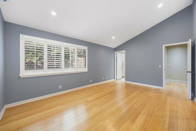 34 Chimney Rock, Oakland CA: https://media.crmls.org/mediaz/949e743c-46e9-42a6-bcb5-2bc41dead9de.jpg