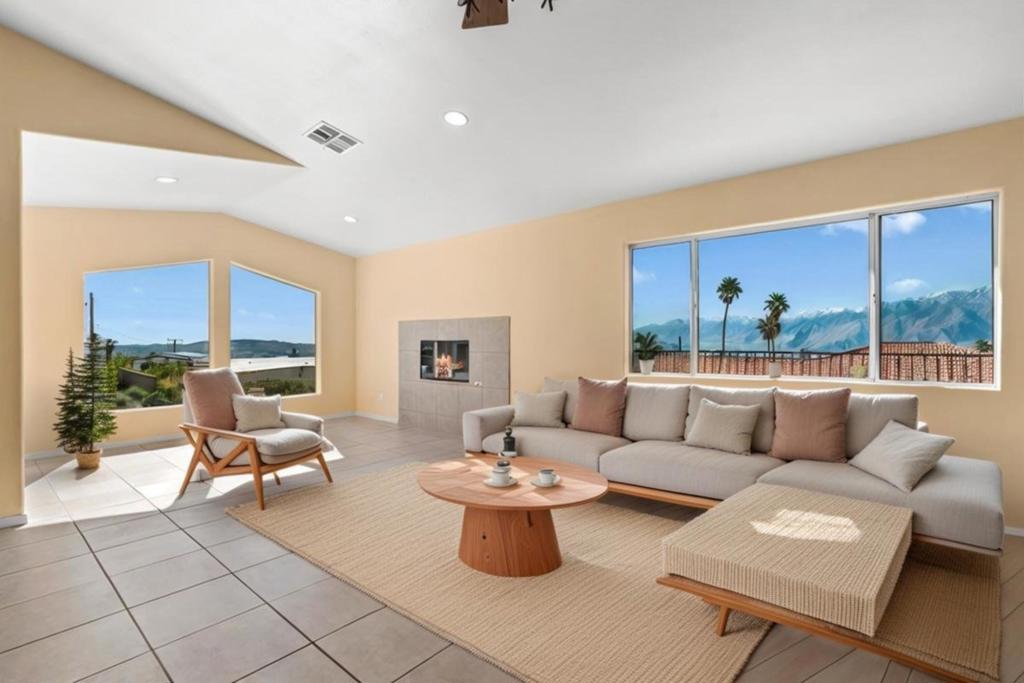 12211 Avenida Alta Loma