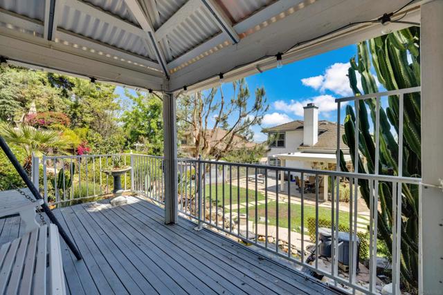2106 Laura Dr, Escondido CA: https://media.crmls.org/mediaz/949edabf-48ec-4981-b83f-1027381d3070.jpg