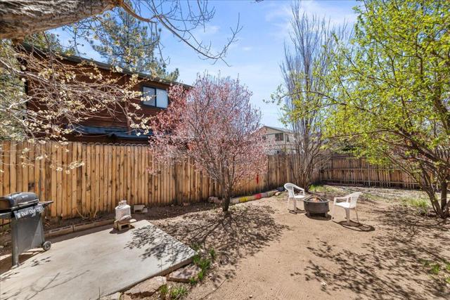 1080 Sequoia Drive, Big Bear CA: https://media.crmls.org/mediaz/949f50e6-b780-4905-8e64-63eead538786.jpg
