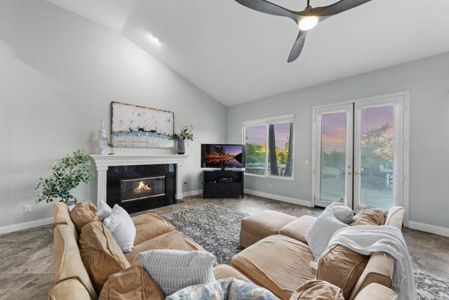 Detail Gallery Image 10 of 62 For 2216 Blossom Hill Ln, Escondido,  CA 92029 - 5 Beds | 4/1 Baths