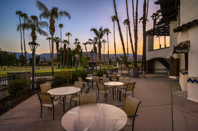 239 Santa Barbara Circle, Palm Desert, CA 92260