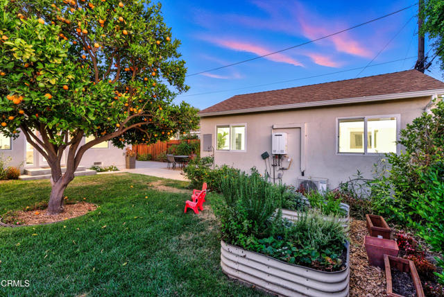 7917 Ostrom Avenue, Van Nuys CA: https://media.crmls.org/mediaz/949fcc2b-92f3-44ef-9458-47107f9df504.jpg