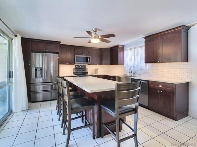 8644 Via Del Luz, El Cajon CA: https://media.crmls.org/mediaz/94a01e6d-0042-4434-aac4-b0d92fec8393.jpg