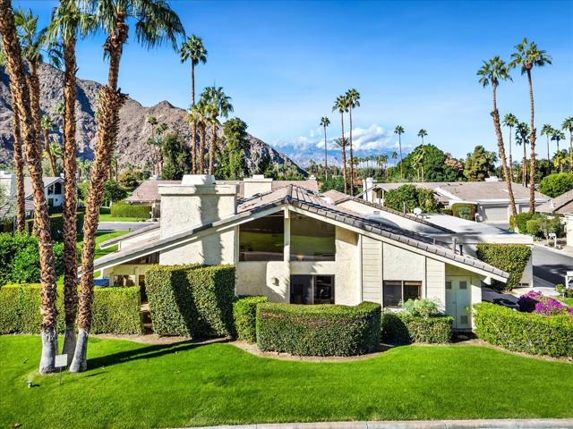 46520 Arapahoe Circle, Indian Wells CA: https://media.crmls.org/mediaz/94a22f1b-8713-4e68-8458-8b4440c07fb5.jpg