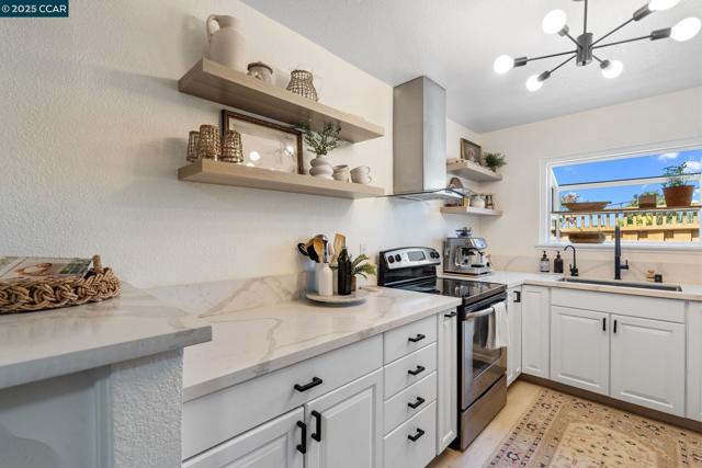 6625 Pioneer Ln, Dublin CA: https://media.crmls.org/mediaz/94a24f02-dbc8-47de-957d-c07874fc6906.jpg