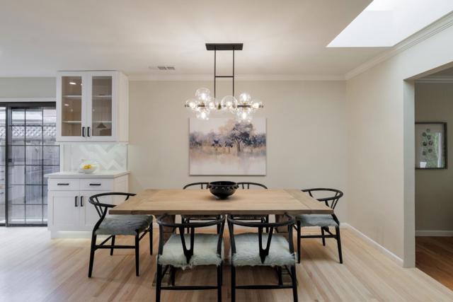 2627 Hampton Avenue, Redwood City CA: https://media.crmls.org/mediaz/94a25c71-7ea0-46de-a243-d12cadba5716.jpg