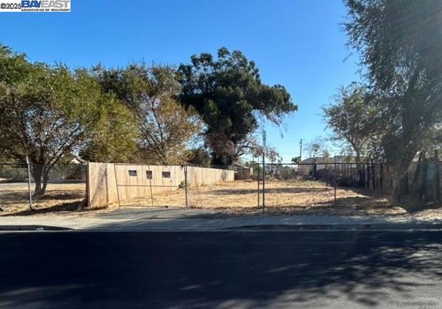 64 N Bella Monte Ave #8, Bay Point CA: https://media.crmls.org/mediaz/94a26c5b-1bdc-4fb4-a789-842ffb24a9ed.jpg