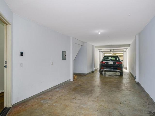 8732 Esplanade Park Lane, San Diego CA: https://media.crmls.org/mediaz/94a26e52-fc81-4564-beb6-152b4db267a6.jpg