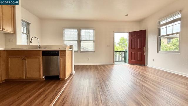 1136 TARAYA TERR - UNIT B, Hercules CA: https://media.crmls.org/mediaz/94a273d4-ba0a-4575-868d-d47cc48cb586.jpg