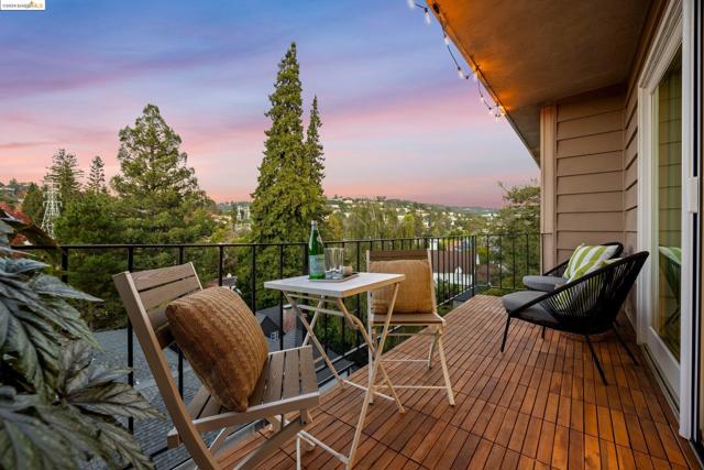 Details for 1124 Hollywood Ave  2, Oakland, CA 94602
