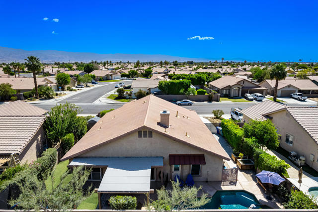 45315 Coldbrook Lane, La Quinta CA: https://media.crmls.org/mediaz/94a40308-eada-4895-8b90-98a023490886.jpg