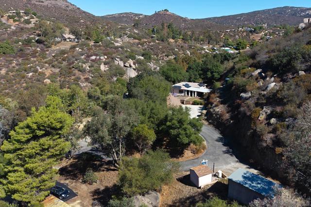 1167 Peutz Valley Rd, Alpine CA: https://media.crmls.org/mediaz/94a4ff82-2527-4571-91cf-fb474ce8277c.jpg