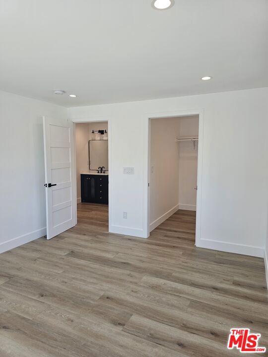 5247 1/2 W 9th Street, Los Angeles CA: https://media.crmls.org/mediaz/94a5823b-42f5-46bc-a2a7-d2a00e295b64.jpg
