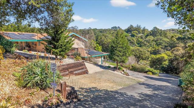 1222 Via Del Sol Road, Salinas CA: https://media.crmls.org/mediaz/94a75103-9886-490a-b290-5ae274aaed30.jpg